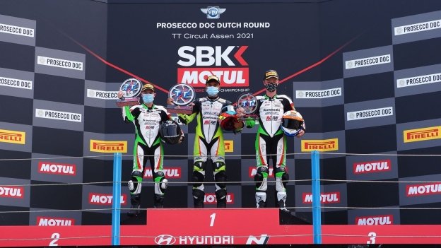 SBK: SSP 300:  Huertas vince in una Gara 1 ricca di cadute: solo 26 al traguardo