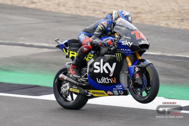 Moto2: Pole position e record a Silverstone per Bezzecchi sul filo di lana
