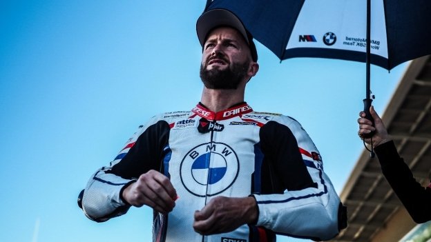 SBK: Grave trauma cranico per Tom Sykes, per Jerez pronto Laverty