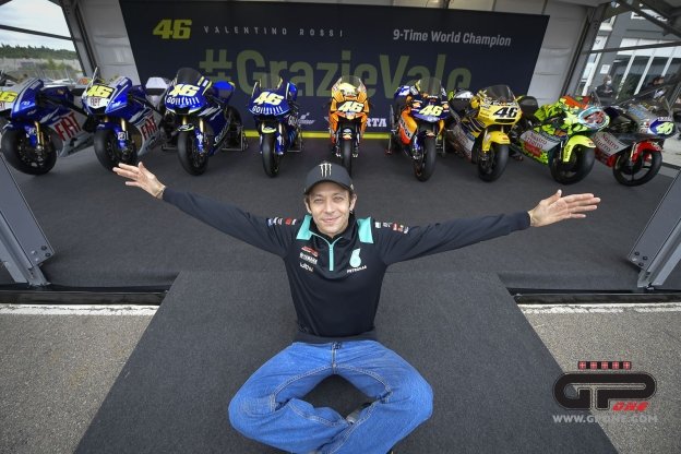 MotoGP: Rossi: "Ora spero che Honda cambi idea e mi regali la 500 del primo titolo"