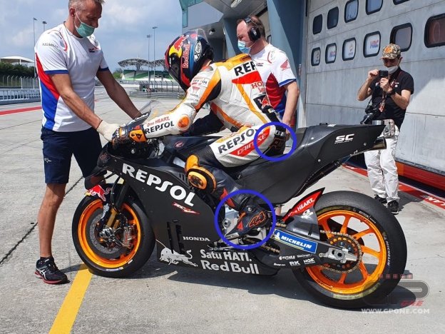 MotoGP: Stefan Bradl 'si trasforma' in Pol Espargarò a Sepang