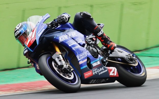 SBK: Tegola Krummenacher: frattura al perone nel CIV SBK a Vallelunga