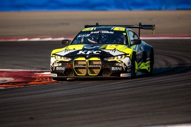 Auto - News: Valentino Rossi sul podio alla 24H di Dubai al debutto con la BMW M4