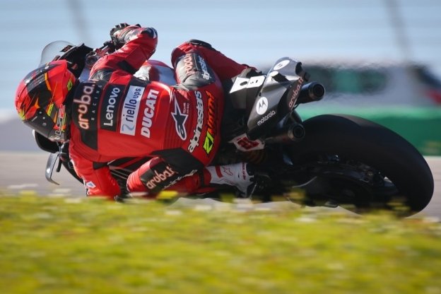 SBK: Rinaldi: “Non mi faccio prendere dall’emozione perché ho fatto bene due test”