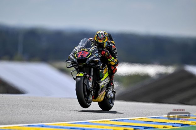 MotoGP: Bezzecchi trionfa a Le Mans, Martìn e Zarco sul podio. Crash tra Bagnaia e Vinales