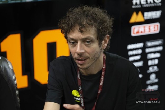 MotoGP: Rossi: "Mi piacerebbe che VR46 corresse con Yamaha, ma deve migliorare"