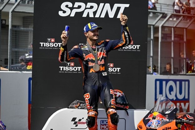 MotoGP: Miller: "Ci pagano per correre, non per fare le principesse che si lamentano"