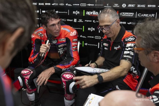 MotoGP: A.Espargarò ironico: "Io in Honda? Mai dire mai nella vita"