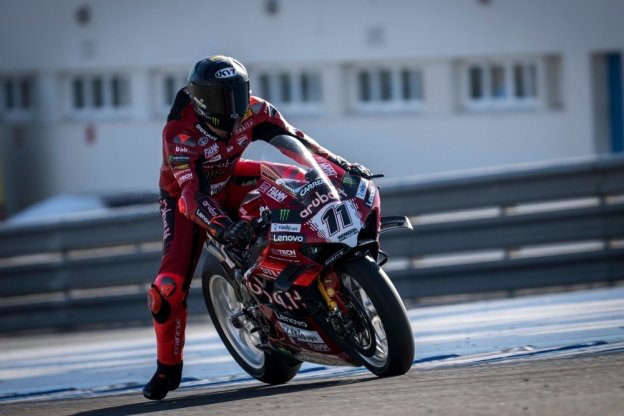 SBK: Bulega inarrestabile: mette la firma con record sui test a Jerez