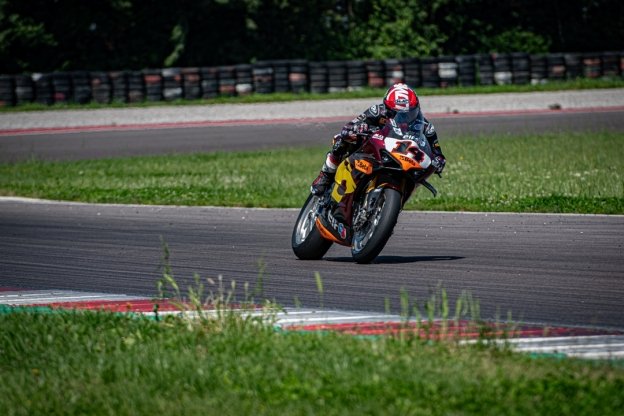 SBK: Lowes-Rinaldi: Ducati spara la doppietta prima della pioggia a Cremona, 8° Iannone