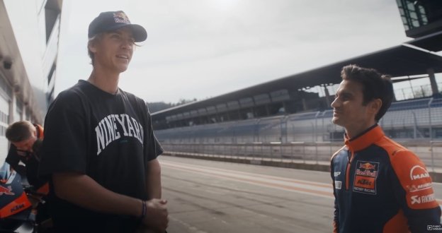 MotoGP: Pedrosa professore per un giorno. Lo studente è un campione di mountain bike