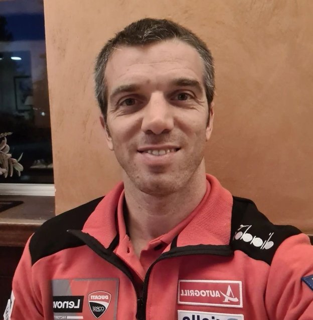 MotoE: Missione elettrica: Alex De Angelis in uniforme Rosso Ducati