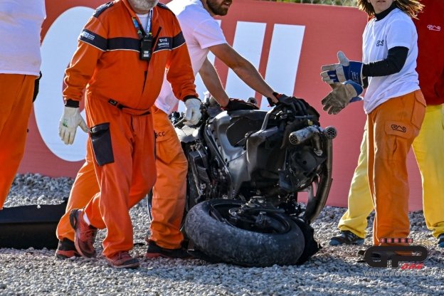 MotoGP: Bastianini inizia col botto: distrutta la KTM, 100.000 € di danni