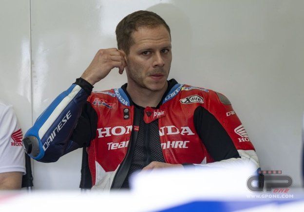 MotoGP: Bradl: "In questo momento per guidare la Honda bisogna sopravvivere"