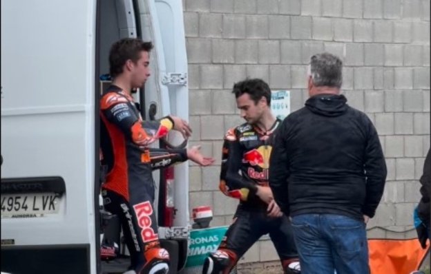MotoGP: Acosta e Pedrosa, la sfida è lanciata, ma non su una MotoGP!