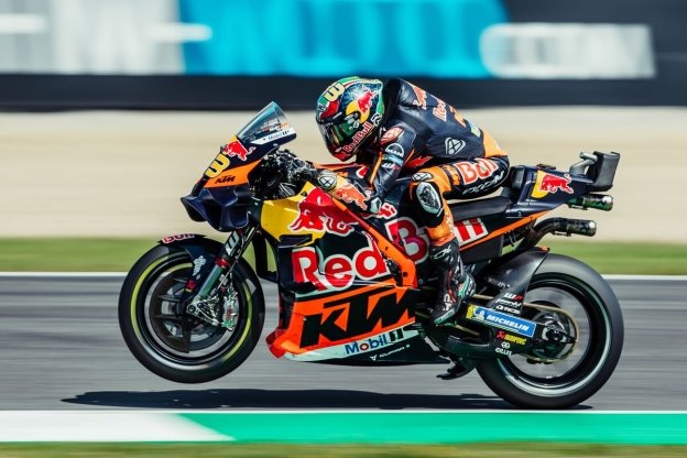 MotoGP: All'asta la KTM del record di Binder: 350.000 euro ma... non si può guidare