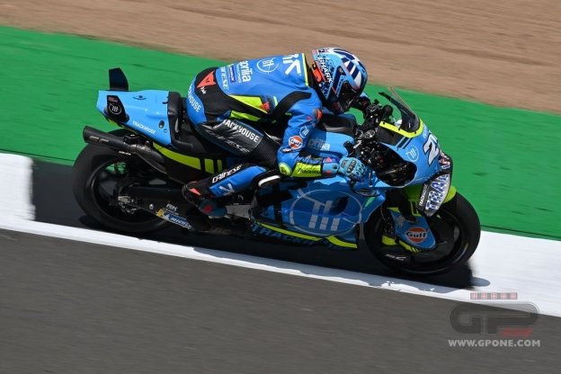 MotoGP: Warm Up umido a Silverstone: si impone Raul Fernandez davanti a Zarco