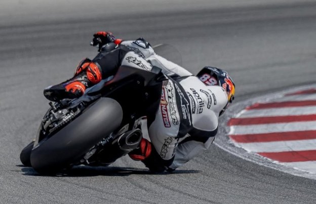 MotoGP: Jorge Martin torna in pista a Barcellona con l’Aprilia RSV4