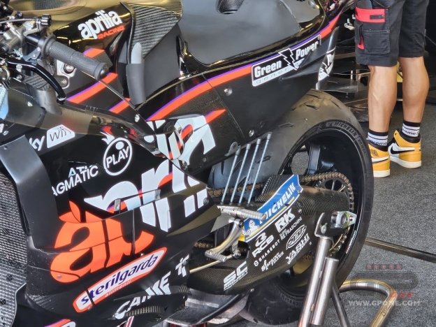 MotoGP: Nei test di Misano Aprilia tira i fili... del paratacco