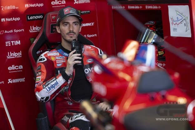MotoGP: Bagnaia: “Stoner mi sta aiutando, l'ho visto anche lavorare sulla mia moto!"