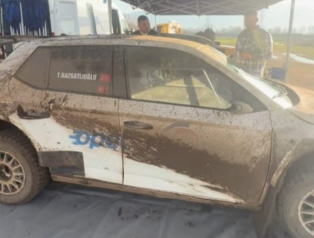 MotoGP: Razgatlioglu su una Skoda Fabia R5 da rally: lo spettacolo è servito