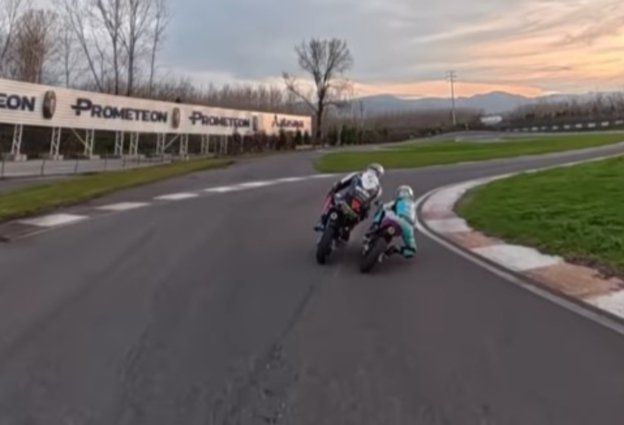 MotoGP: Razgatlioglu senza pietà con Zayn Sofuoglu, lo sfida e lo manda in terra