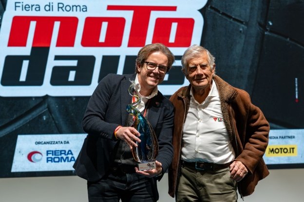 Moto - News: Premio Moto Europa 2026: vince Ducati, premia Giacomo Agostini