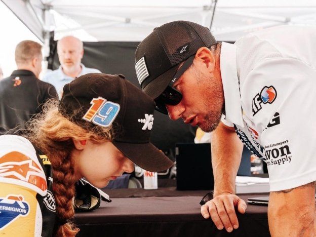 MotoAmerica: Ben Spies: "Kayla Yaakov tiene esa mentalidad guerrera que no se puede enseñar"