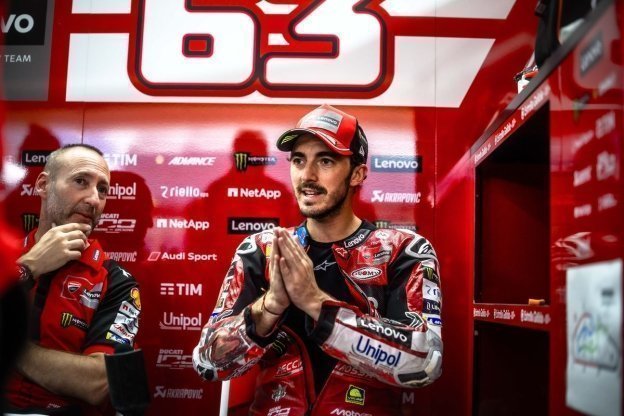 MotoGP: VIDEO - Nel box di Bagnaia in Brasile: "Ero in balìa di quello che faceva la moto"
