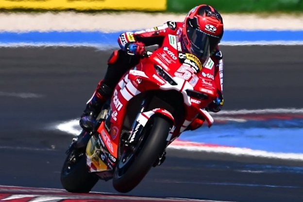 SBK: Pirro domina Gara 1 al Mugello, Delbianco 2° con una rimonta capolavoro