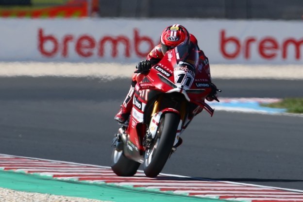Bulega implacabile: vince Gara 1 a Balaton Park ed entra nella storia