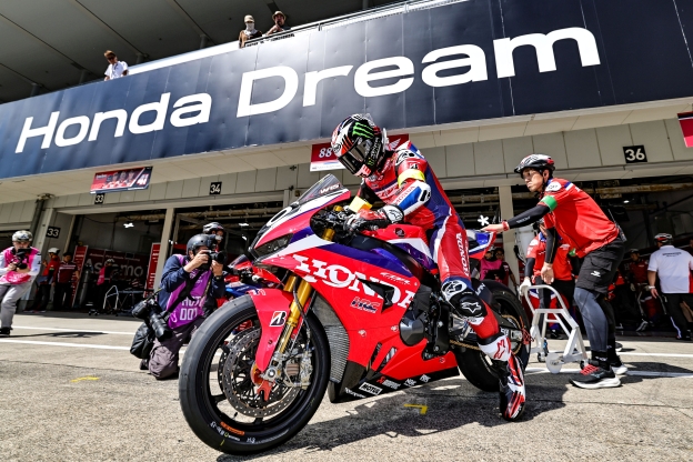 Suzuka, Takahashi: “Se c’è qualcuno che può girare in 2’03” domani, quello è Rea”