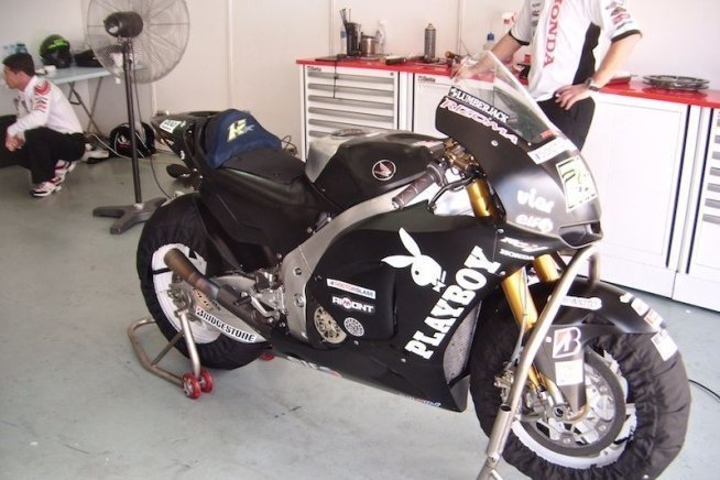 Moto - News: Elias e Aoyama, gli ultimi privati