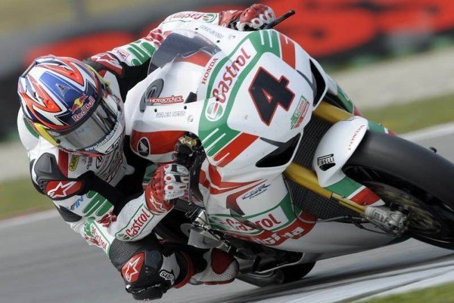 SBK: SBK: Biaggi dietro a Rea e Smrz