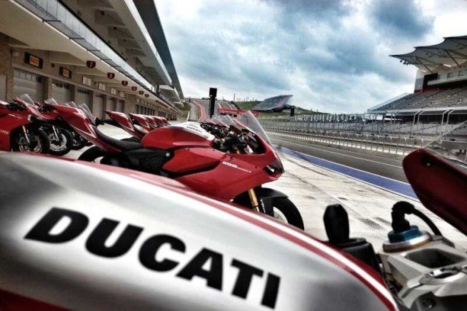 Moto - News: La Ducati Panigale R in pista ad Austin