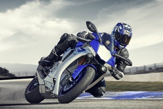 Moto - News: Yamaha YZF-R1M, nel prezzo c'è Edwards!