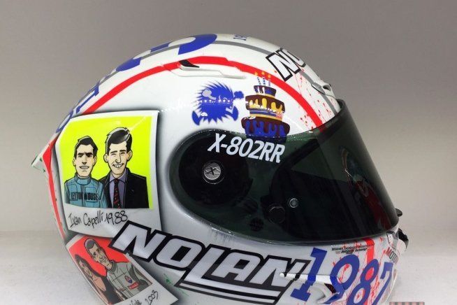 Moto - News: Melandri celebra in un casco i 30 anni di Opinion Leader