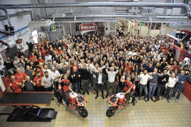 SBK: Festa in Ducati con Bautista e Davies per le 350 vittorie in SBK