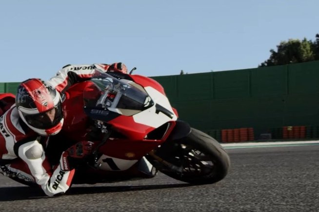 Moto - News: La Panigale V4 25° Anniversario 916 fra i cordoli di Misano