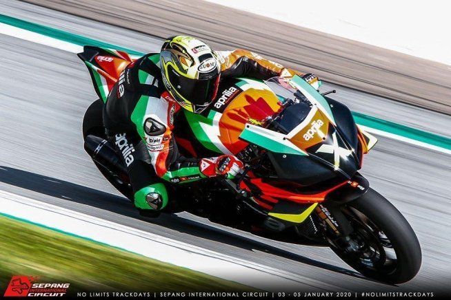 MotoGP: L'ultima tentazione di Biaggi: "bello essere sull'Aprilia a Sepang"