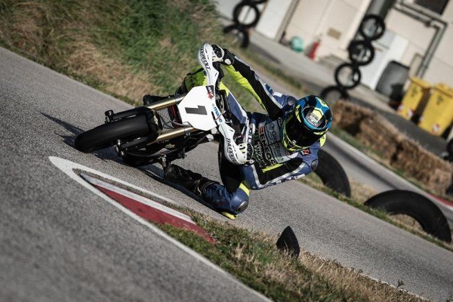 News: Contest Thundervolt: Reggiani mette in palio una sella per il campionato