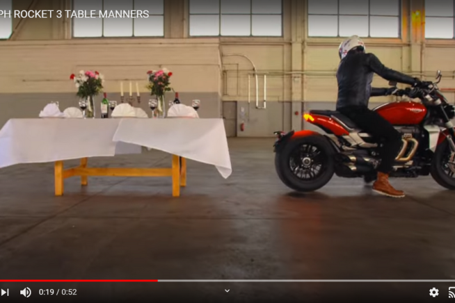 Moto - News: Triumph Rocket 3, don't let her take the tablecloth off full tables