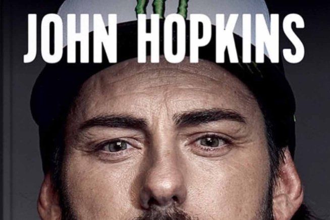 News: John Hopkins, Leathered: Una vita portata agli estremi dentro e fuori la moto