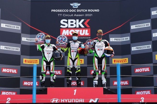 SBK: SSP 300:  Huertas vince in una Gara 1 ricca di cadute: solo 26 al traguardo