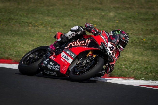 SBK: Redding e la Ducati all’attacco nella FP3 di Most, 2° Rea