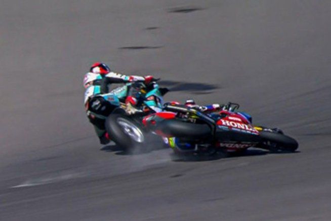 SBK: Bautista: “Baz va penalizzato, mi ha buttato fuori per non perdere la posizione”