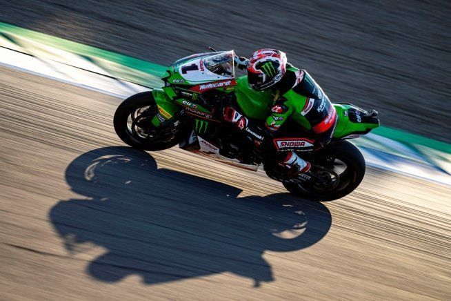 SBK: Portimao: Rea si prende la FP1 per un soffio, ma Razgatlioglu è in agguato
