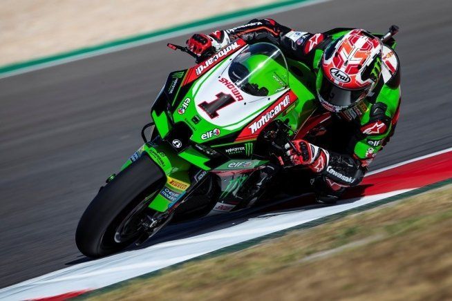 SBK: Toprak cade, Rea ritrova la vittoria in Gara 2 riaprendo il Mondiale