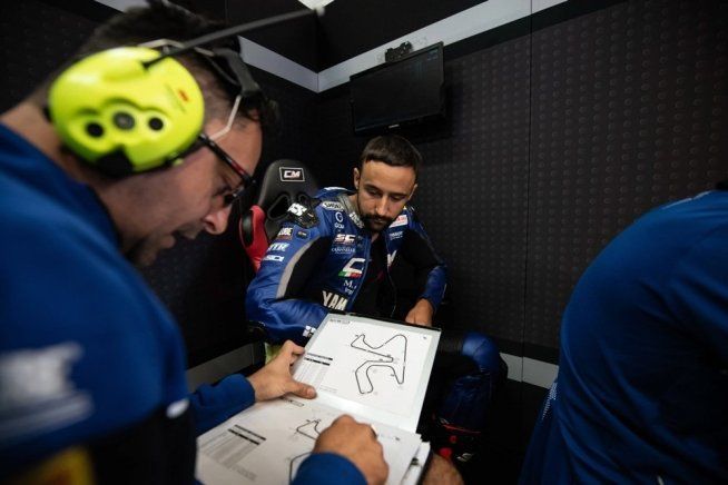 SBK: ULTIM'ORA - Randy Krummenacher lascia il team CM Racing