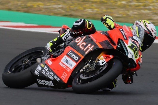 SBK: Bautista fa brillare la Ducati nei test di Misano, 2° Gerloff